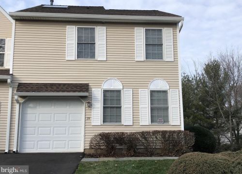 19 Pioneer Ct, Trenton, NJ 08628-3611
