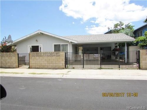 87-615 Manuu St, Nanakuli, HI 96792