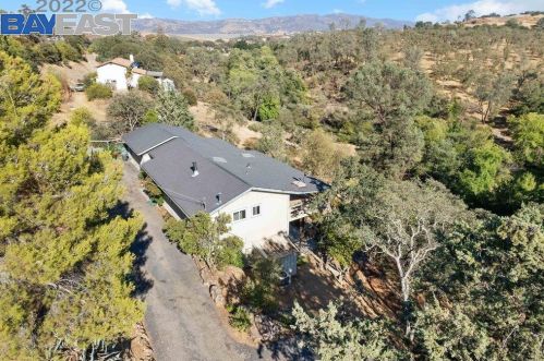 4655 Dunn Rd, Valley Springs, CA 95252-8477