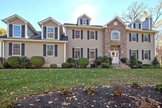 12 Elm Ave, Warren, NJ 07059-6732