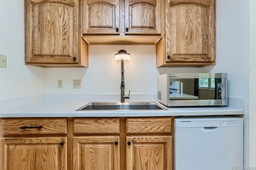 2566 Quintero Way, Aurora CO  80013-1558 exterior