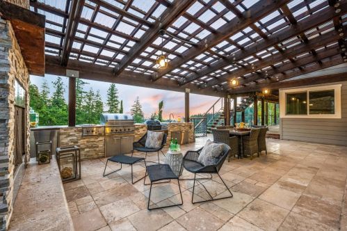 25549 Mount Bache Rd, Los Gatos, CA 95033-9722