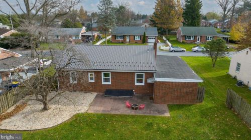 148 Iris Dr, Lancaster, PA 17602-3407