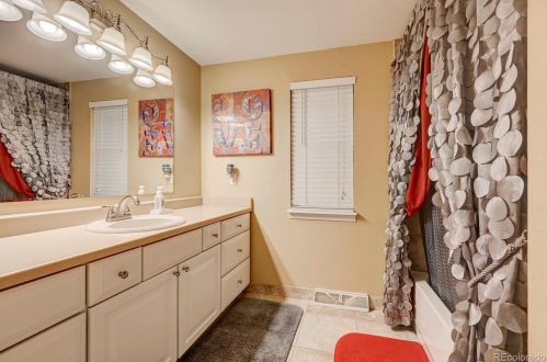 8754 Phillips Pl, Englewood CO 80112-3350 exterior