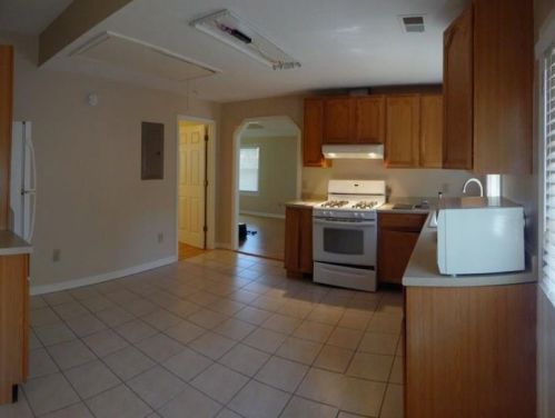 2517 Edwards Dr, Atlanta GA  30318-1110 exterior