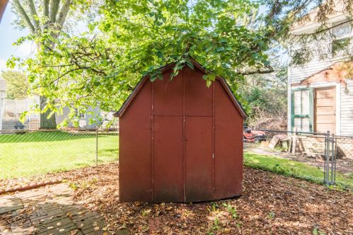 230 Elm St, Sycamore IL  60178-1931 exterior