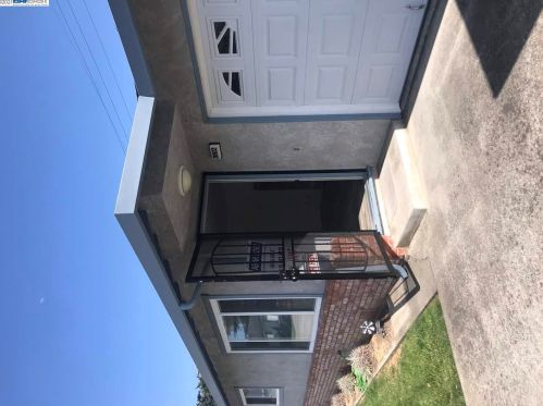 20922 Royal Ave, Hayward CA  94541-4739 exterior