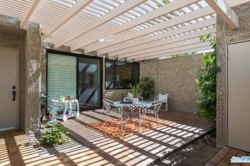 2066 Tamarisk Rd, Palm Springs, CA 92262-5907