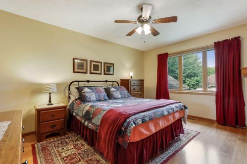 201 Dunbar Way, Saint Paul MN  55115-2815 exterior