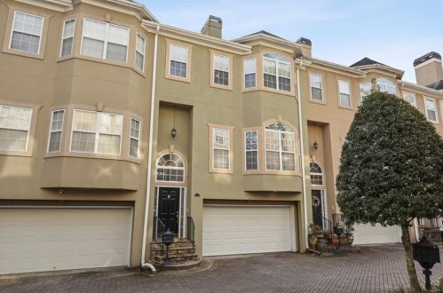 2483 Brookhaven Hts Ct, Atlanta GA  30319-5243 exterior