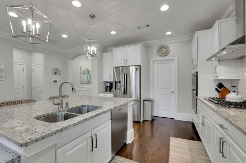 3573 Brookleigh Ln, Atlanta GA  30319-2219 exterior