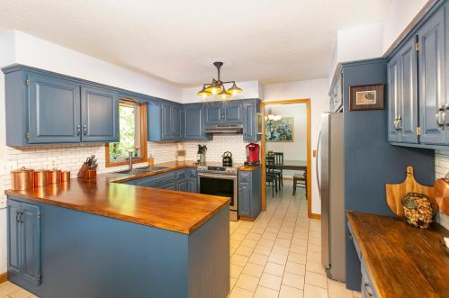 8731 Highwood Way, Saint Paul MN  55124-9455 exterior