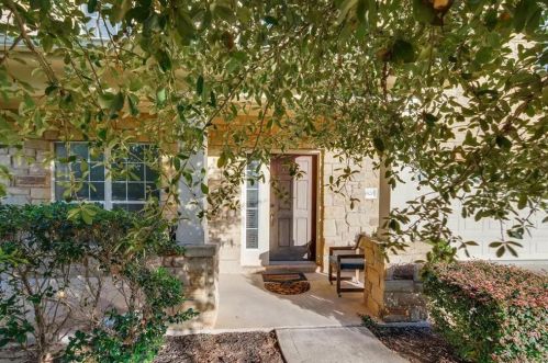 14820 Fernhill Dr, Austin TX  78717-3989 exterior