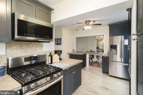 109 Center St, Tavistock NJ  08033-1803 exterior