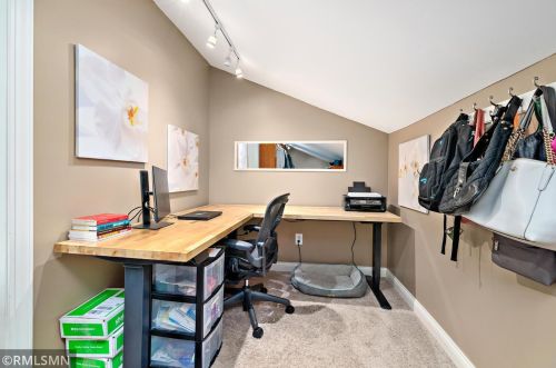 3865 Cinnabar Dr, Saint Paul MN  55122-1614 exterior