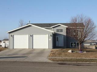 4612 Kost Dr, Bismarck, ND 58503-5820