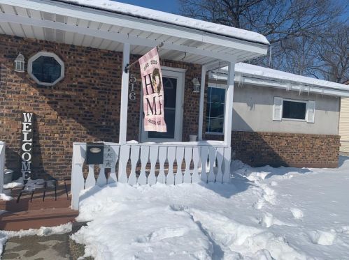 516 Liberty Pl, Hobart, IN 46342-4659