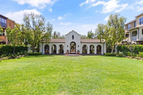 604 Water St, Anaheim CA  92805-4448 exterior