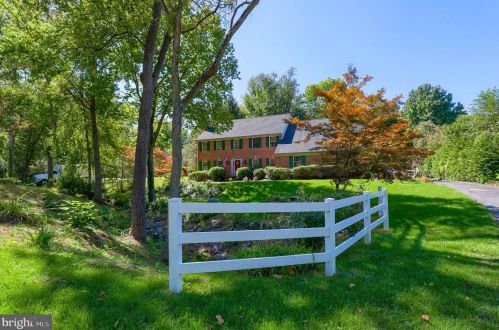 131 Bentley Ln, Lancaster PA  17603-6203 exterior