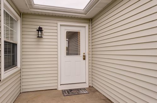 127 East Ave, Streamwood, IL 60107-1853
