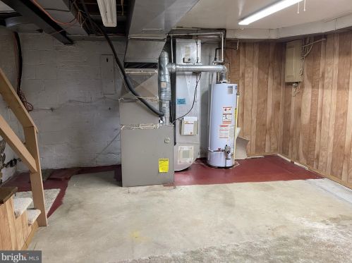 233 University Blvd, Silver Spring MD 20901-1944 exterior