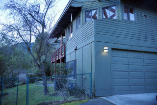 170 Church St, Ashland, OR 97520-2651