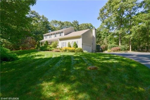 21 Cayuga Rd, Charlestown, RI 02813-2801