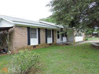 301 Cherokee Dr, Bowman, GA 30624-2204