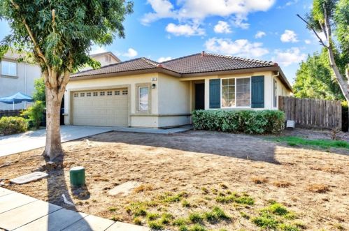 553 Plum Way, Sharon, CA 93610-2054