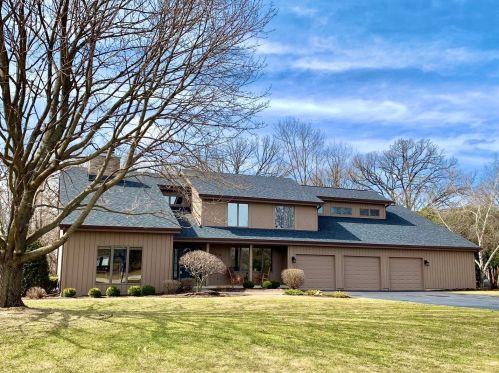 3709 Live Oak Rd, Bull Valley, IL 60012-1766