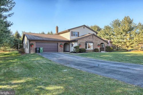 3060 Raintree Rd, York, PA 17404-9619