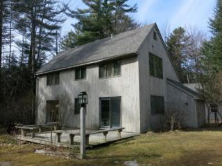 47 Draper Mill Rd, Grantham, NH 03753-5423