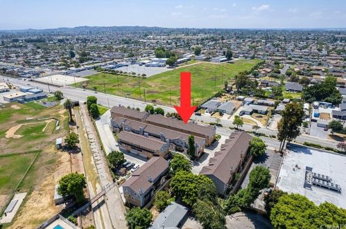 15071 Mulberry Dr, Whittier, CA 90604-4388