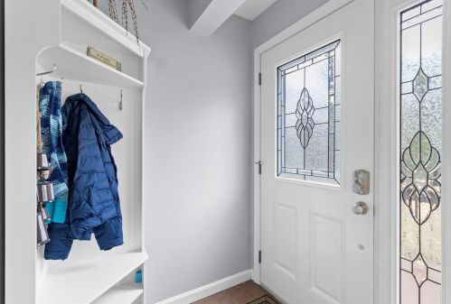 61 Harvey Rd, Deerfield, NH 03037-1223