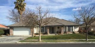 370 Acacia Dr, Lemoore, CA 93245-4900