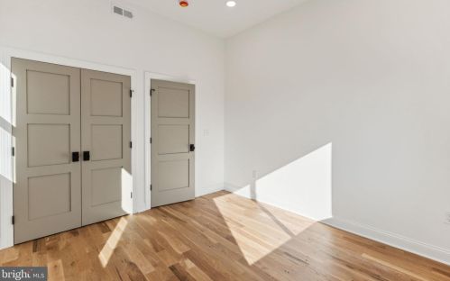 743 22nd St, Philadelphia PA 19130-2604 exterior