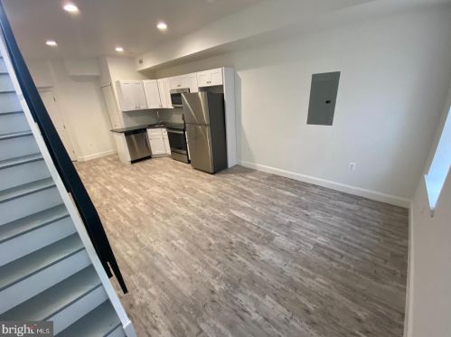 2144 8th St, Philadelphia PA  19122-1312 exterior