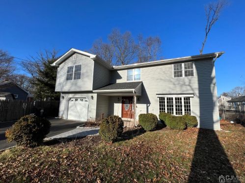 521 Clark Pl, Piscataway, NJ 08854-1809