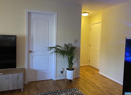 1223 Villa Ln, Charlottesville, VA 22903-6569