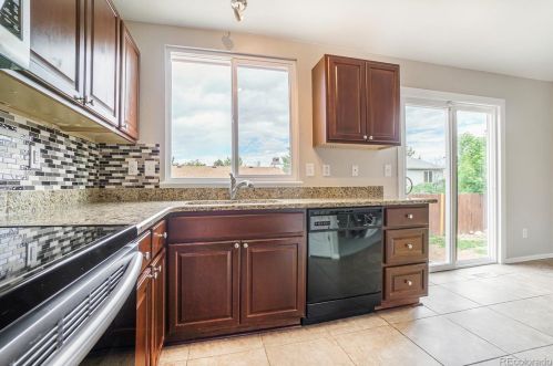 8465 Curlycup Pl, Parker CO  80134-8986 exterior