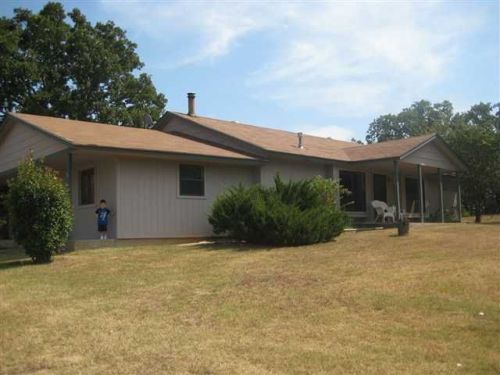 30 Peach St, Healdton, OK 73438-3337