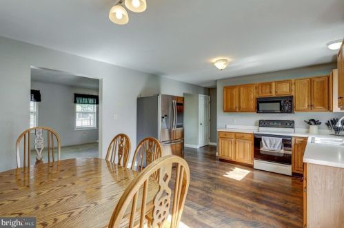 157 Heatherwood Dr, Ephrata PA  17522-2677 exterior