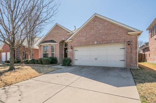 2800 Thorncreek Ln, Fort Worth, TX 76177-2121