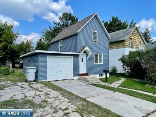 112 1st St, Chisholm, MN 55719-1806