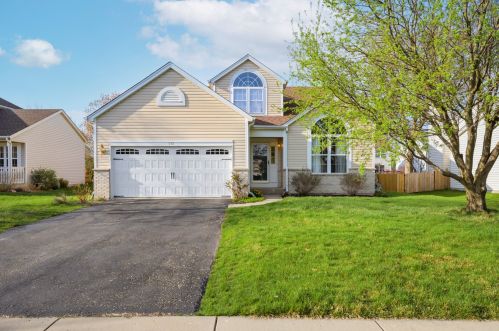 5311 Whispering Oaks Dr, Plainfield, IL 60586-6635