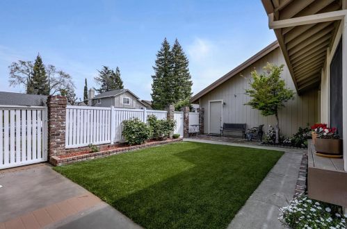 8124 Golden Crest Way, Citrus Heights, CA 95662-3708