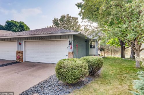 10937 Osage St, Minneapolis, MN 55433-4160
