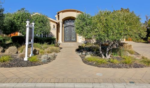 16131 Escobar Ave, Los Gatos, CA 95032-3648