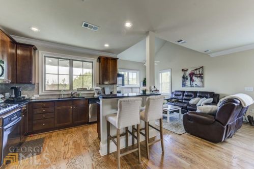198 Le Gran Cv, Atlanta, GA 30328-6231
