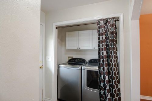 1605 Baxley St, Carrollton TX 75006-6043 exterior